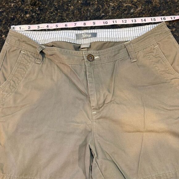Natural Reflections Women's Size 12 Dark Green Casual Shorts - Picture 1 of 8